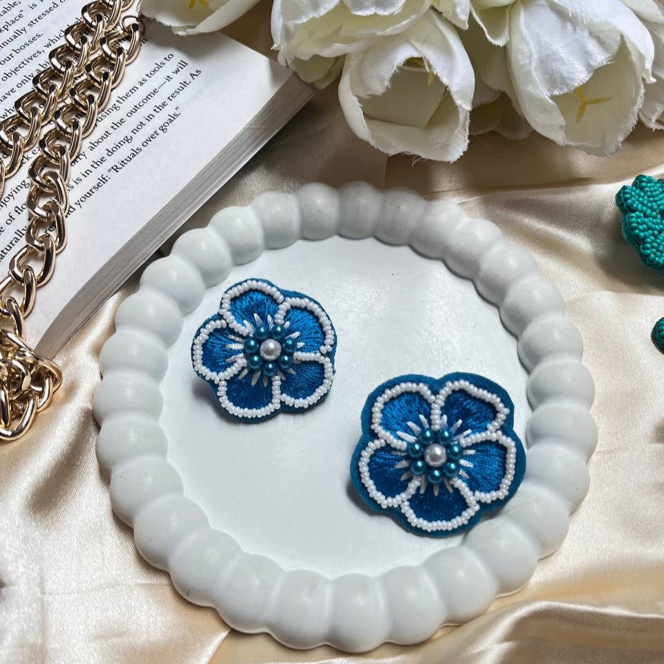 #HandmadeEarrings #BeadedJewelry #BeadedEarrings
#HandmadeJewelry #Beadwork #SupportSmallBusiness #ShopSmall
#HandmadeWithLove #VocalForLocal
#MadeInIndia