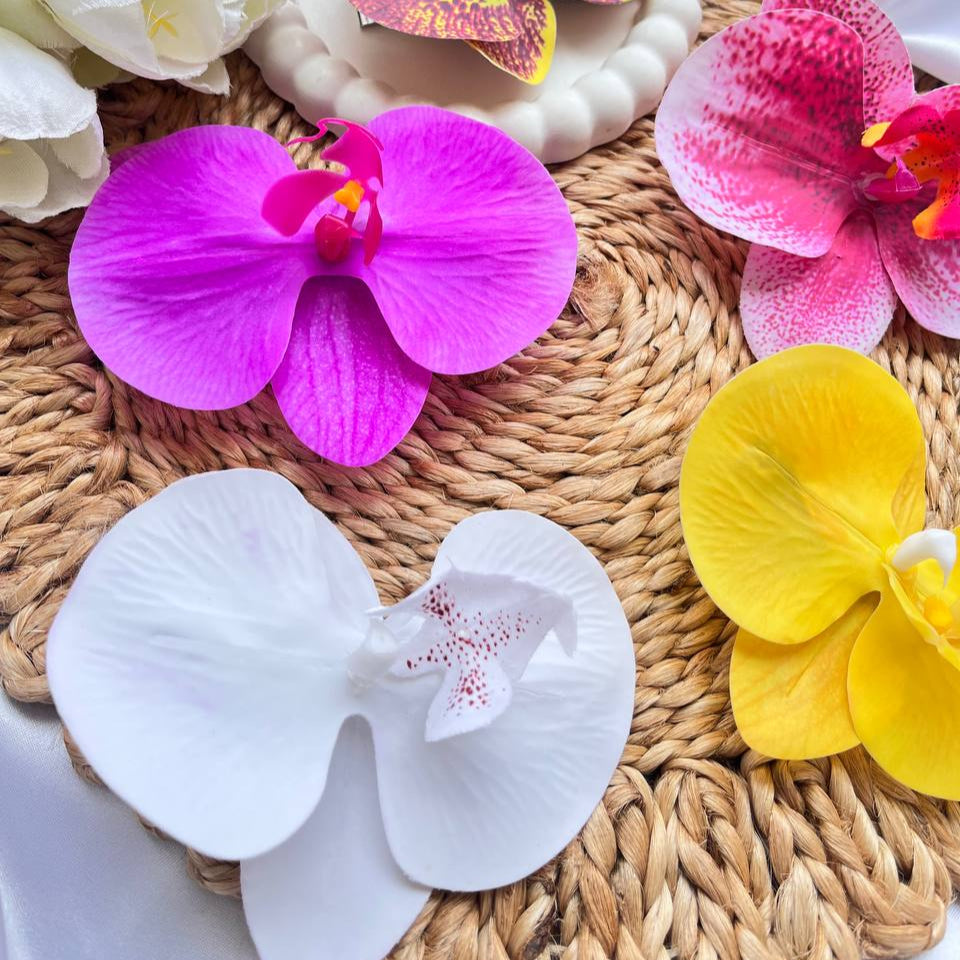 White Pink Blue Orchid Flower Hairclips #MadeInIndia
#SupportIndianBrands
#HandcraftedWithLove
#IndianAccessories
#VocalForLocal