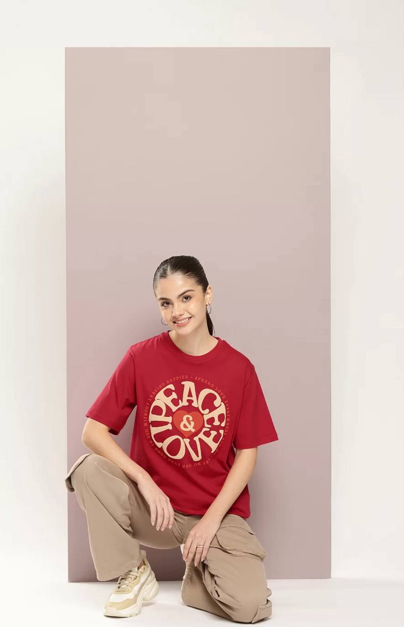 220 GSM oversize tshirt for women #CoolAndCasual #EverydayLook #StreetwearIndia #TrendyWear #YouthStyle #UrbanOutfit #EasyStyle #tivra #tivracreation