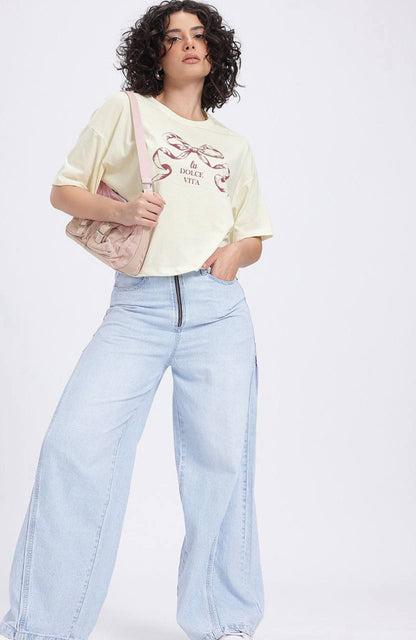 Printed Drop-Shoulder Sleeves T-shirt #OversizedTshirt #tivra #tivracreation
#GraphicTshirt #bow #tshirt
#StreetStyle
#CasualLook
#OOTD
#StreetwearFashion
#TrendyOutfits
#MinimalStyle
#CottonWear
#StyleInspo