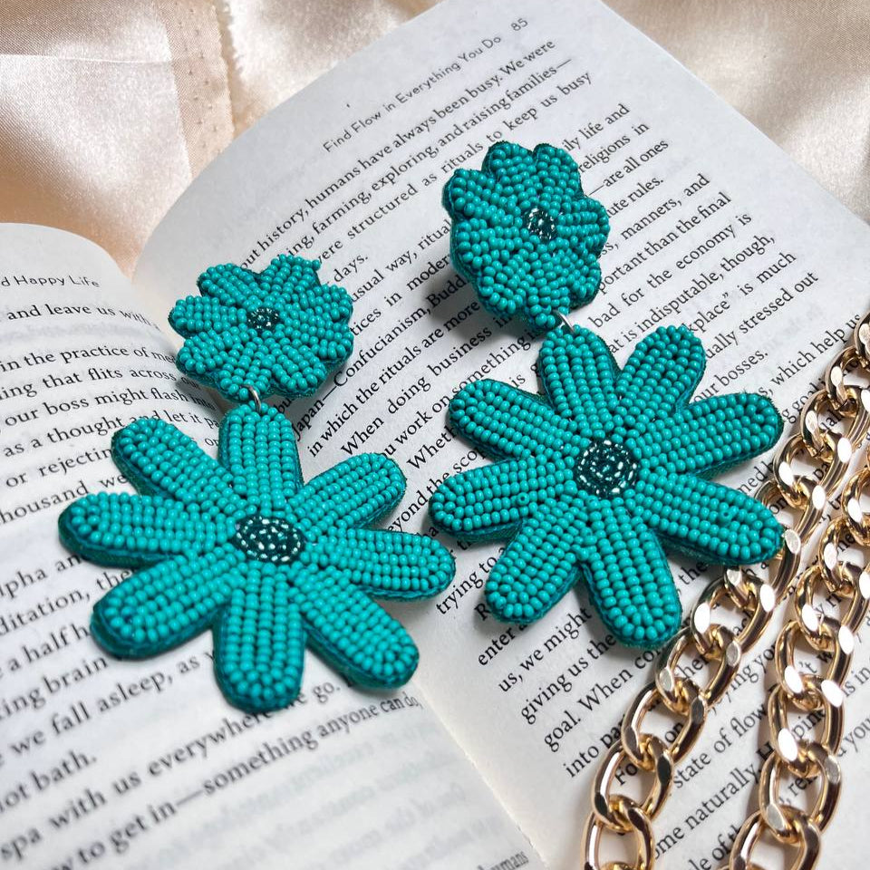 Aqua Daisy Drops handmade beaded earrings #tivra #tivracreation #instagram #summervibe #beaded #earrings #madeinindia
