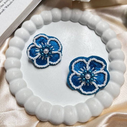 Daisy Handmade beaded Earrings #beaded #handmade #earrings #tivra #tivracreation #aliitleextra #partywear #affordable #price