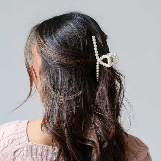 Jennie Pearl Hair Claw Tivra Creation #JenniePearlHairClaw
#PearlHairClaw
#HairAccessories
#TivraCreation
#TrendyHairClips
#ElegantHairClaw
#PearlAccessories
#ClawClipHairstyle
#ChicHairLook
#FashionHairClip
#HairClipTrend
#ShopifyStore
#AmazonFashion
#FlipkartFinds
#EcommerceAccessories
#OnlineShoppingIndia
#MadeInIndia
#OOTDHairstyle
#TikTokHairStyle
#InstagramHairTrend
#YouTubeFashion
#MinimalAccessories
#EverydayGlam
#AffordableLuxury
#PearlVibes
#TrendingNow
#ClassyAndCute
#StyleWithTivra
#HairGoals
#E