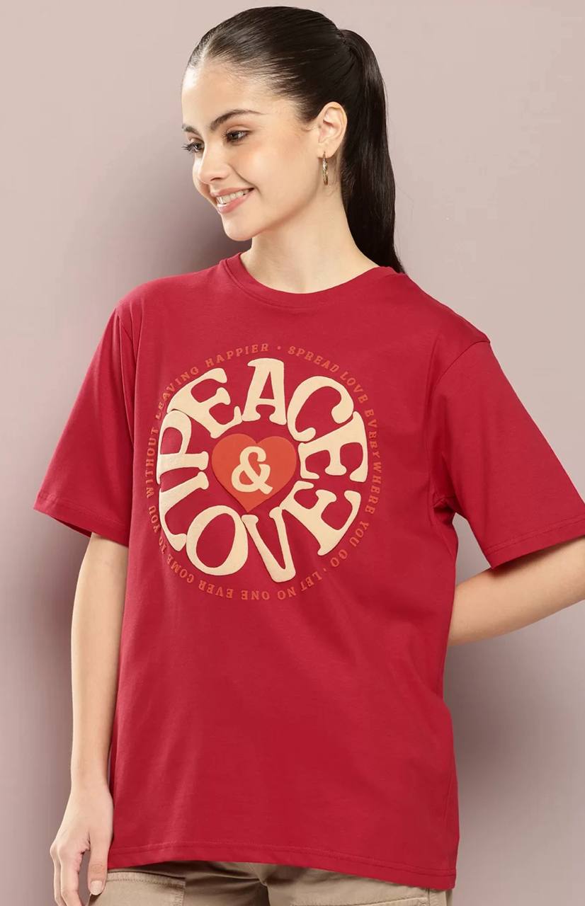 Maroon Peace Love Oversize T-shirt #OversizedTshirt #OversizedFashion #StreetStyleLook #OversizeOutfit #CasualStyle #EverydayWear #TrendyTshirt #UnisexFashion #OOTDInspo #MinimalStyle #tivra #tivracreation