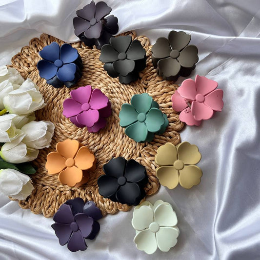 Tivra Creation Blossom Grip Claws #BlossomGripClaws #tivra #tivracreation
#TivraCreation
#HairClawsOnline
#HairClutchersIndia
#MadeInIndiaBrand
#ShopifyHairAccessories
#FlipkartFinds
#AmazonBeautyPicks
#AffordableHairAccessories
#HairAccessoriesOnline
#ClawClipTrend
#PearlHairClips
#FlowerClutchers
#ShopTivraCreation
#MinimalHairStyle
