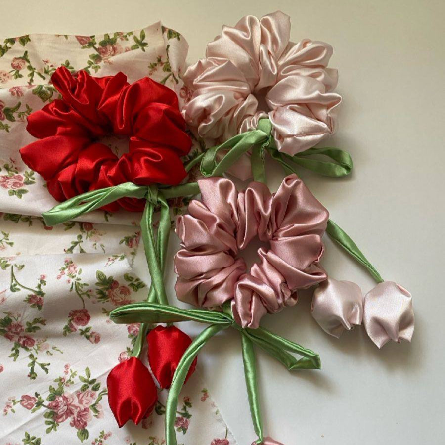 Tulip Scrunchies #HairAccessories #HairStyleInspo #tulip #tulipscrunchies #tivracreation #tivra #TrendyHairAccessories #HairCareWithStyle #LuxuryHairAccessories #MadeInIndiaFashion #AffordableLuxury